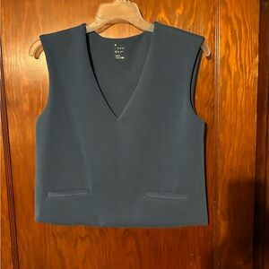 Elegant Blue Sleeveless Vest-Style Top